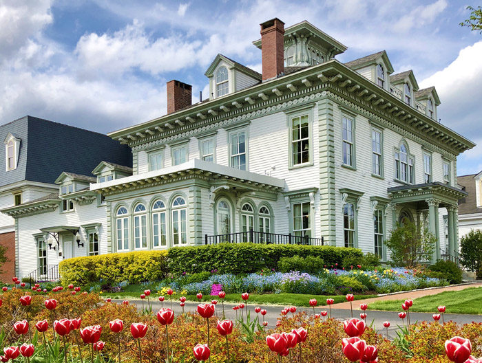 The Tappan-Viles Mansion in spring.