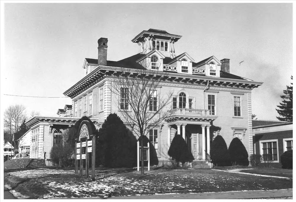 Tappan Viles Mansion exterior shot